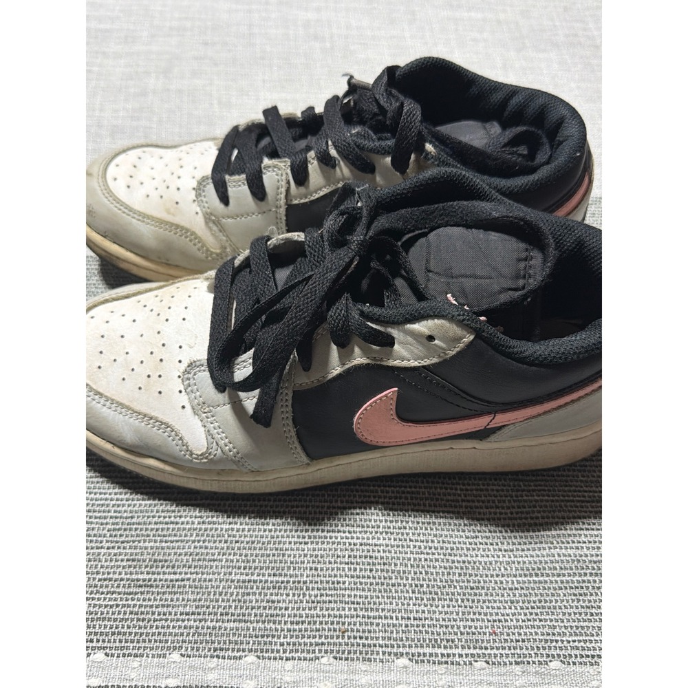 Nike Air Jordan 1 Mid GS White Black Pink Kids Size 6.5 SneakersY - Picture 2 of 6